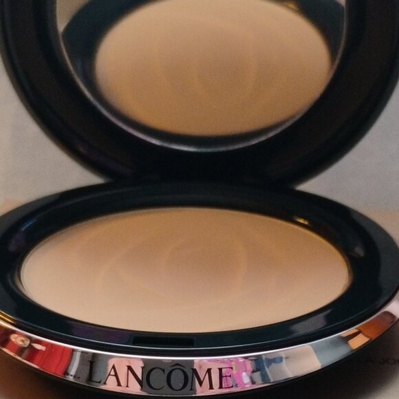 Lancome Teint Idole Ultra Wear Setting Powder Pore Blurring #02 Fair- NWT - Picture 6 of 6